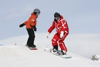  假期学习滑雪板 